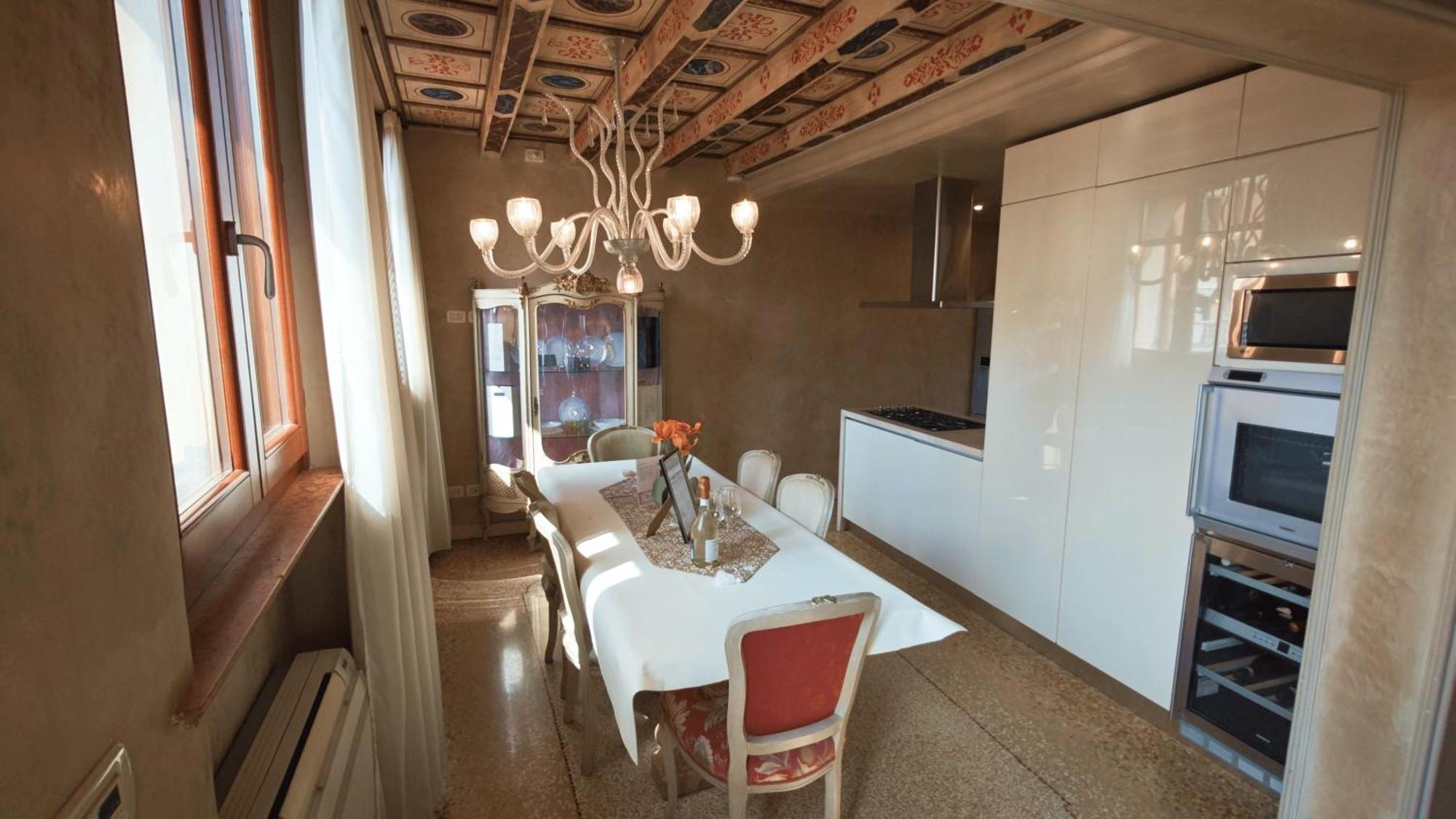 Opera Luxury Apartment Verona Bagian luar foto