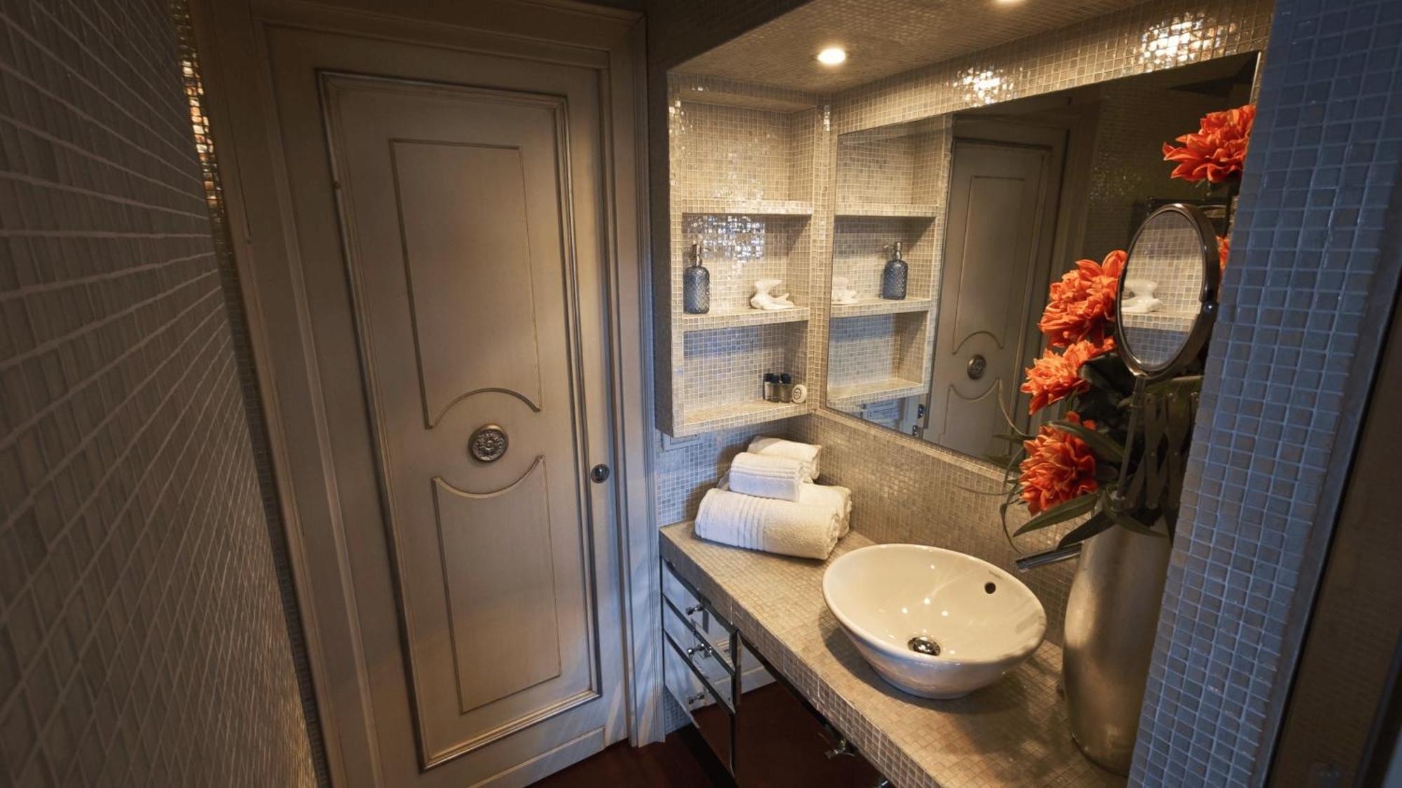 Opera Luxury Apartment Verona Bagian luar foto