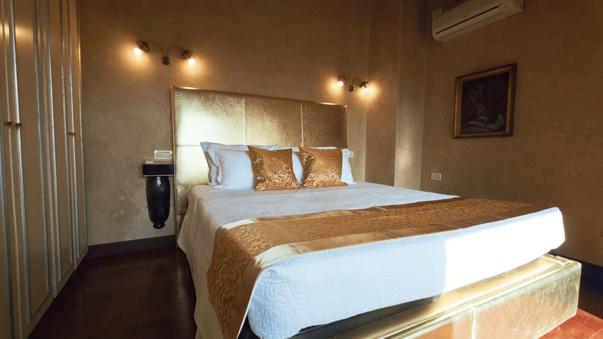 Opera Luxury Apartment Verona Bagian luar foto