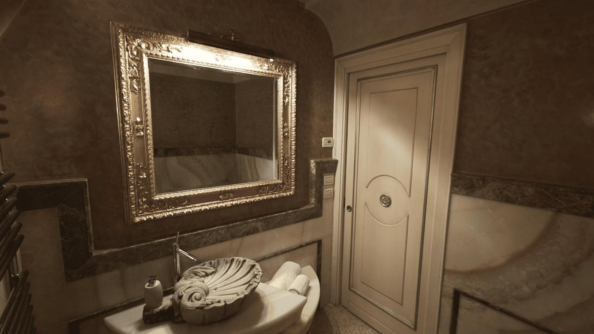 Opera Luxury Apartment Verona Bagian luar foto